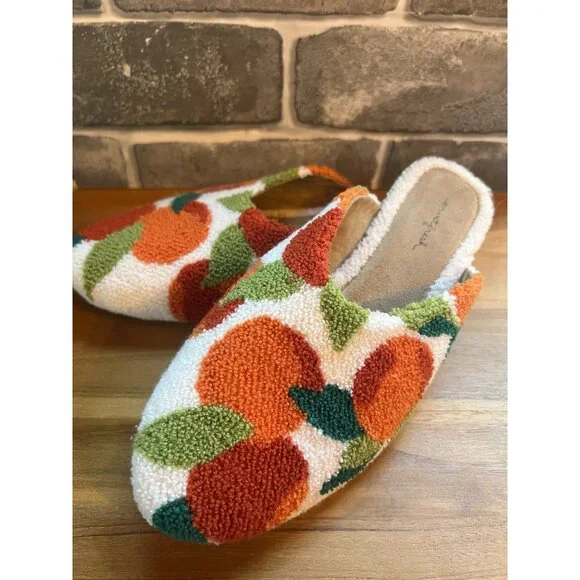 Print fresh Slippers Chic and CozyFootwear Size 9 - Picture 14 of 16